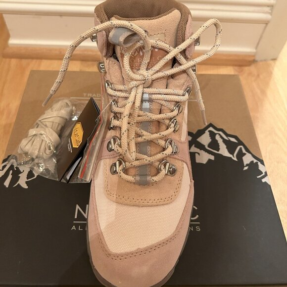 J. Crew NIB Nordic All-Weather Boots - Picture 9 of 12